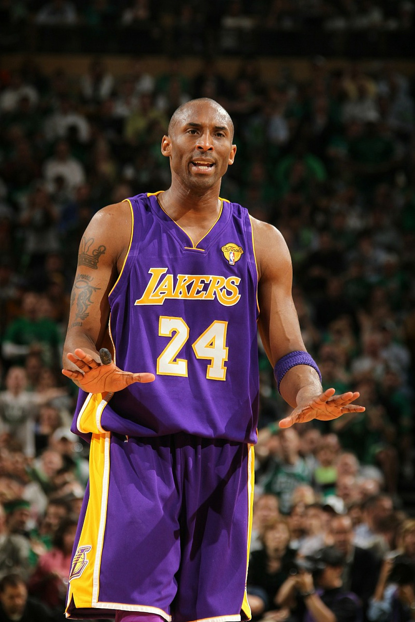 关于篮球史上的传奇时刻：科比总决赛绝杀瞬间逆天霸气的信息