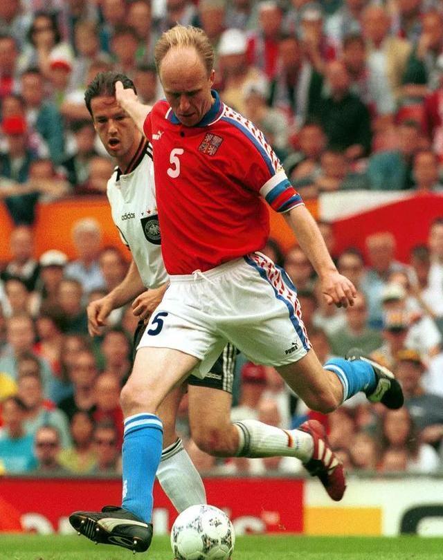 捷克国家队斩获欧洲杯正赛资格，气势如虹