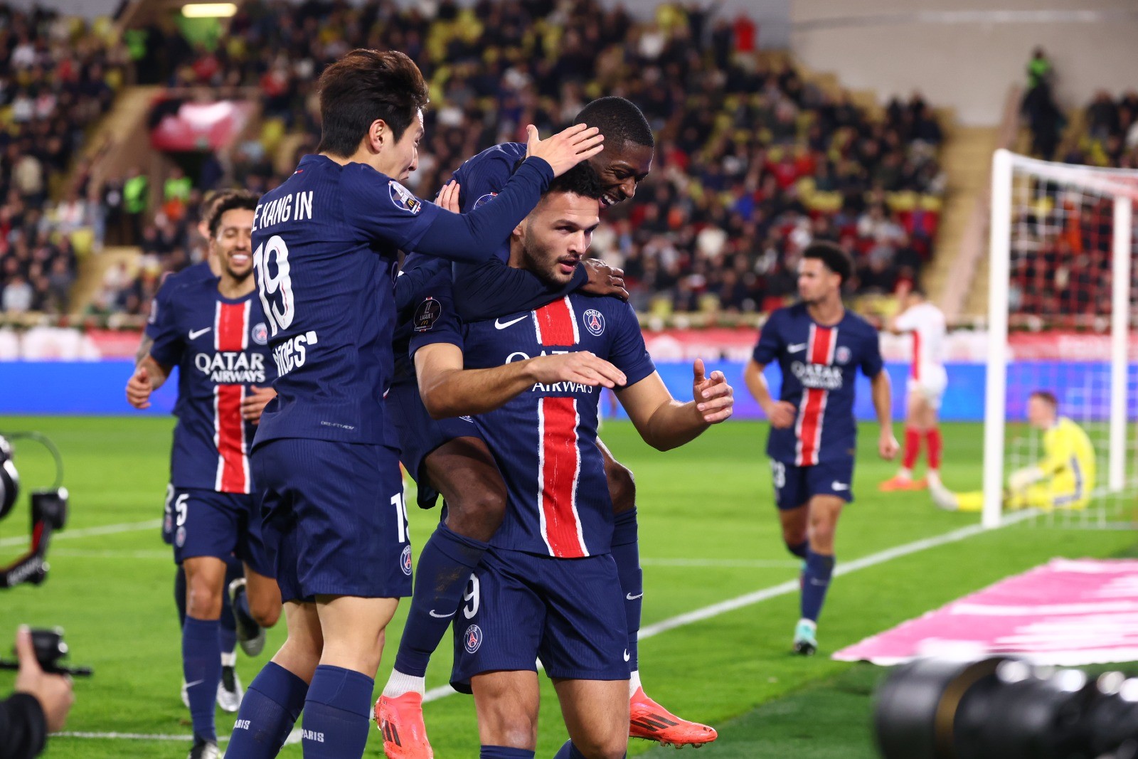 巴黎圣日耳曼客场逼平拉斯卡，法甲领头羊仍难撼动的简单介绍