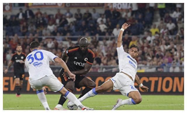 罗马球迷呼吁主帅下课，球队欲重组管理团队的简单介绍