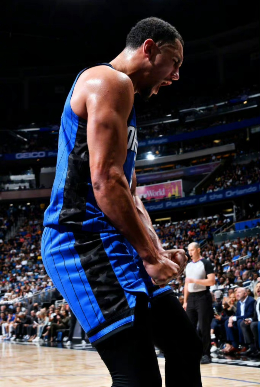 勇士主场大胜魔术，展现实力！