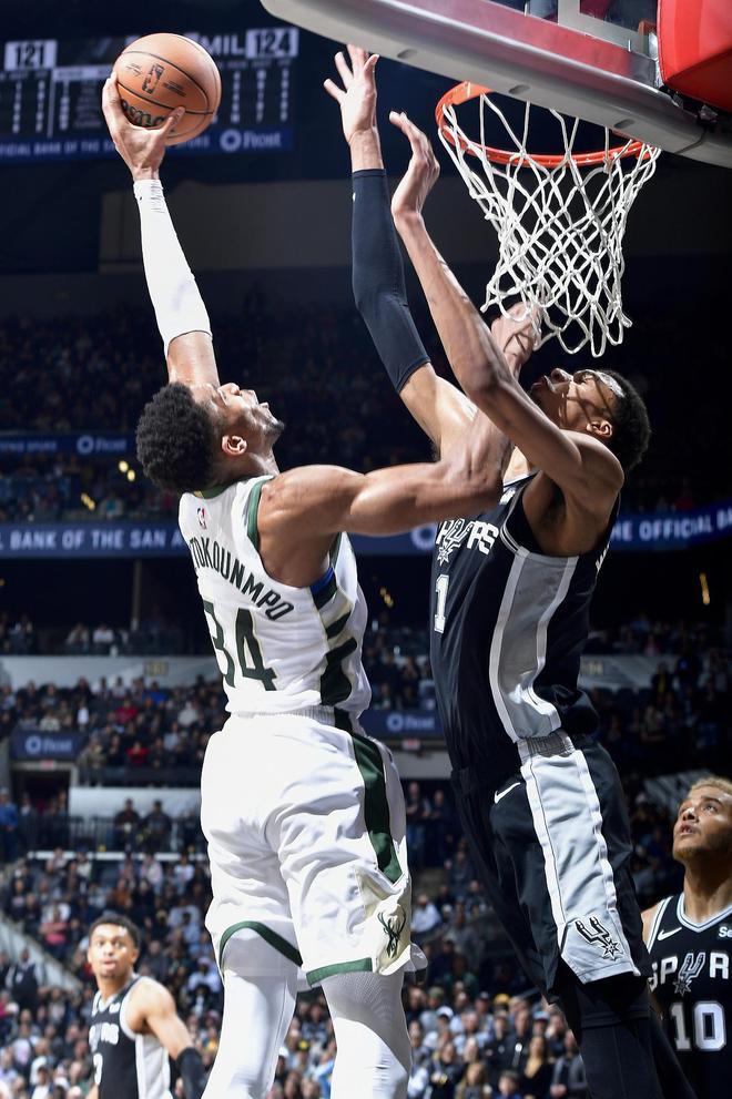 关于开拓者逆转子弹，利拉德末节关键上演绝杀的信息