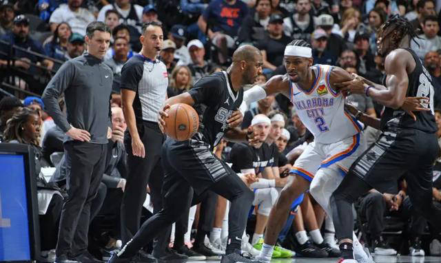 雷霆后卫保罗在比赛中贡献大量助攻