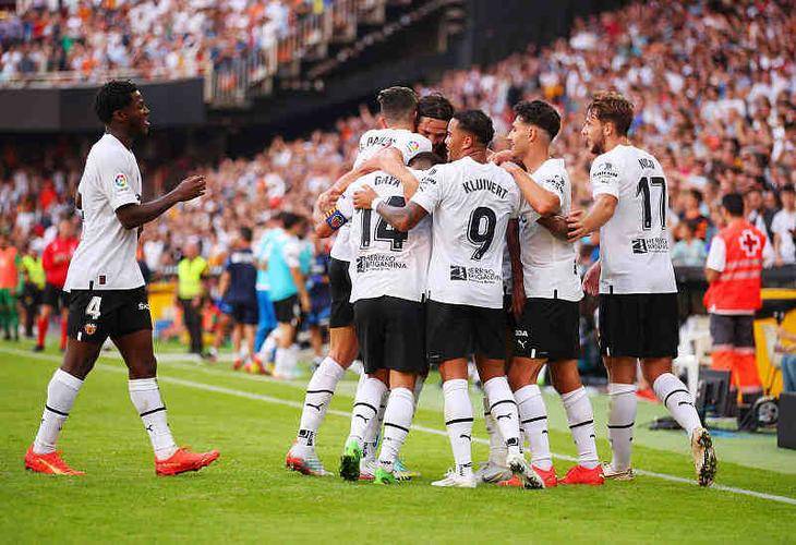 关于瓦伦西亚欲战胜塞维利亚，保住领先优势的信息