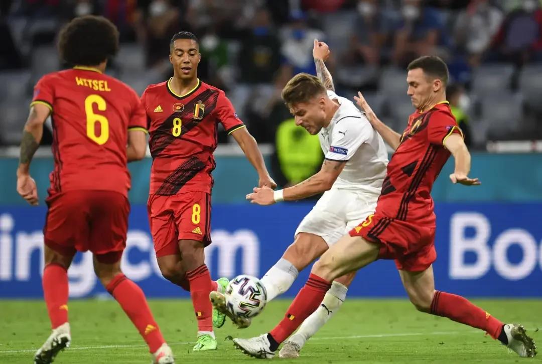 葡萄牙与荷兰争夺小组第一，备战十二强赛