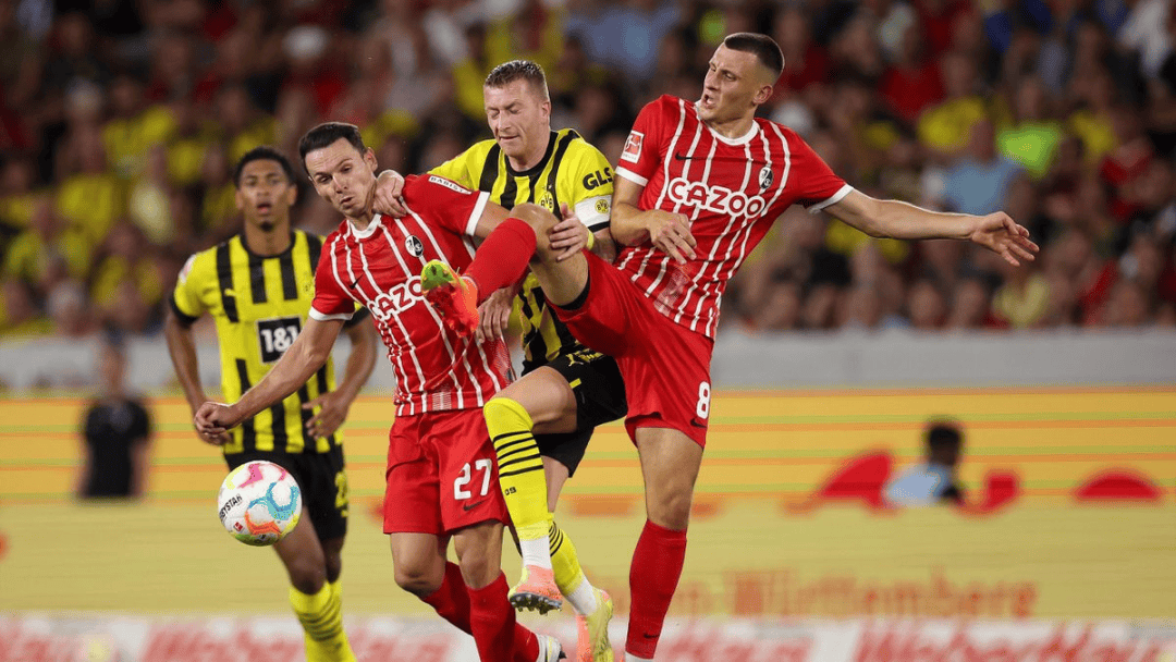 弗莱堡赢得胜利，豪掷重拳