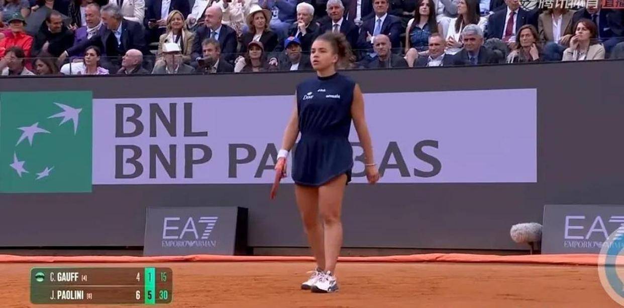 包含意大利横扫希腊，意大利登顶欧锦赛！的词条