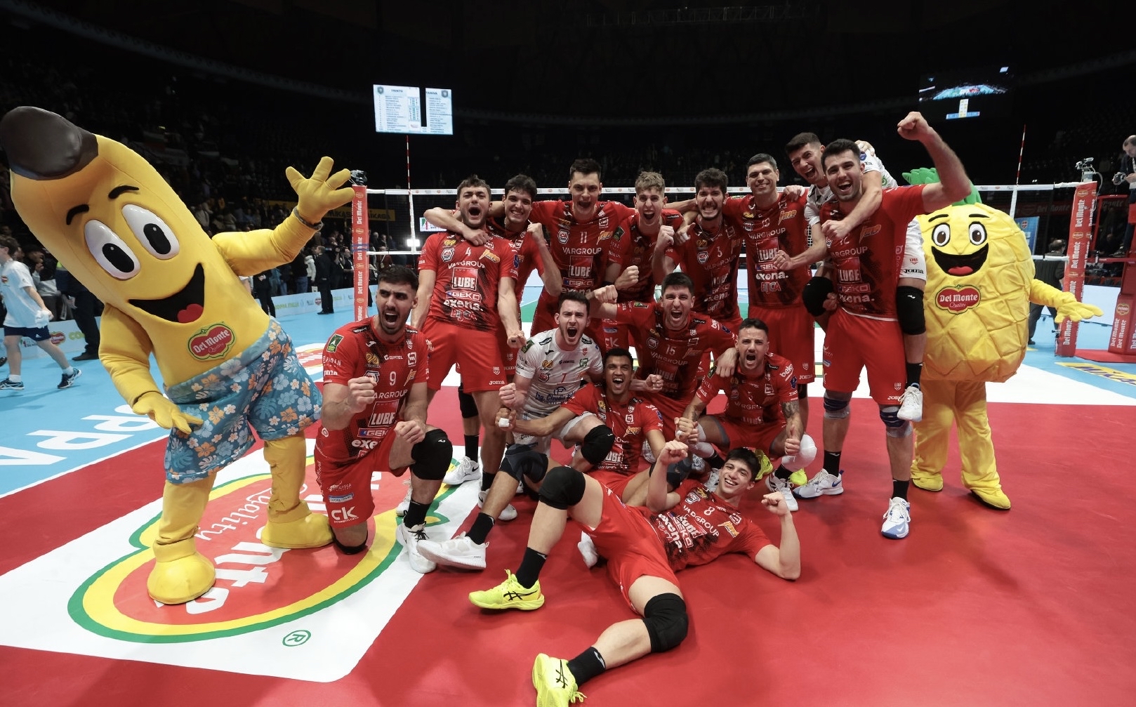 包含意大利顶级联赛参赛球队增多，竞争激烈的词条