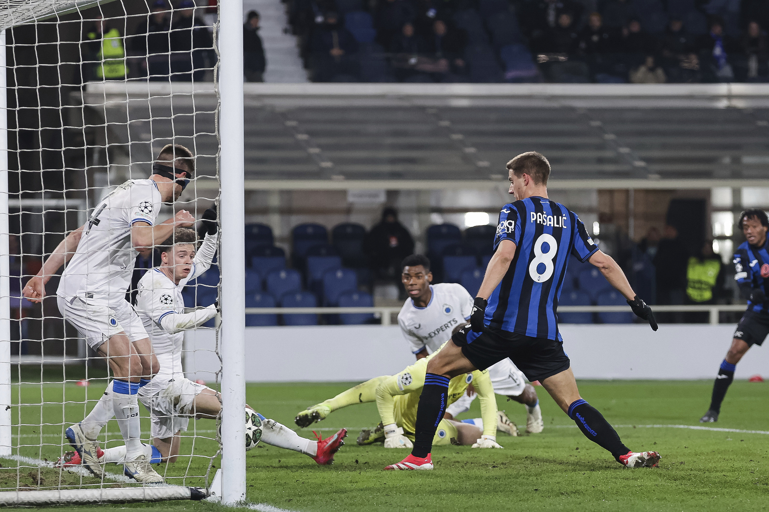 波兰队不敌瑞士遗憾告别赛场