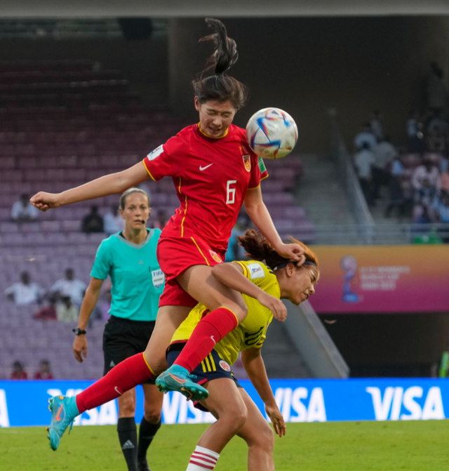 哥伦比亚队逆袭淘汰爱尔兰，晋级强