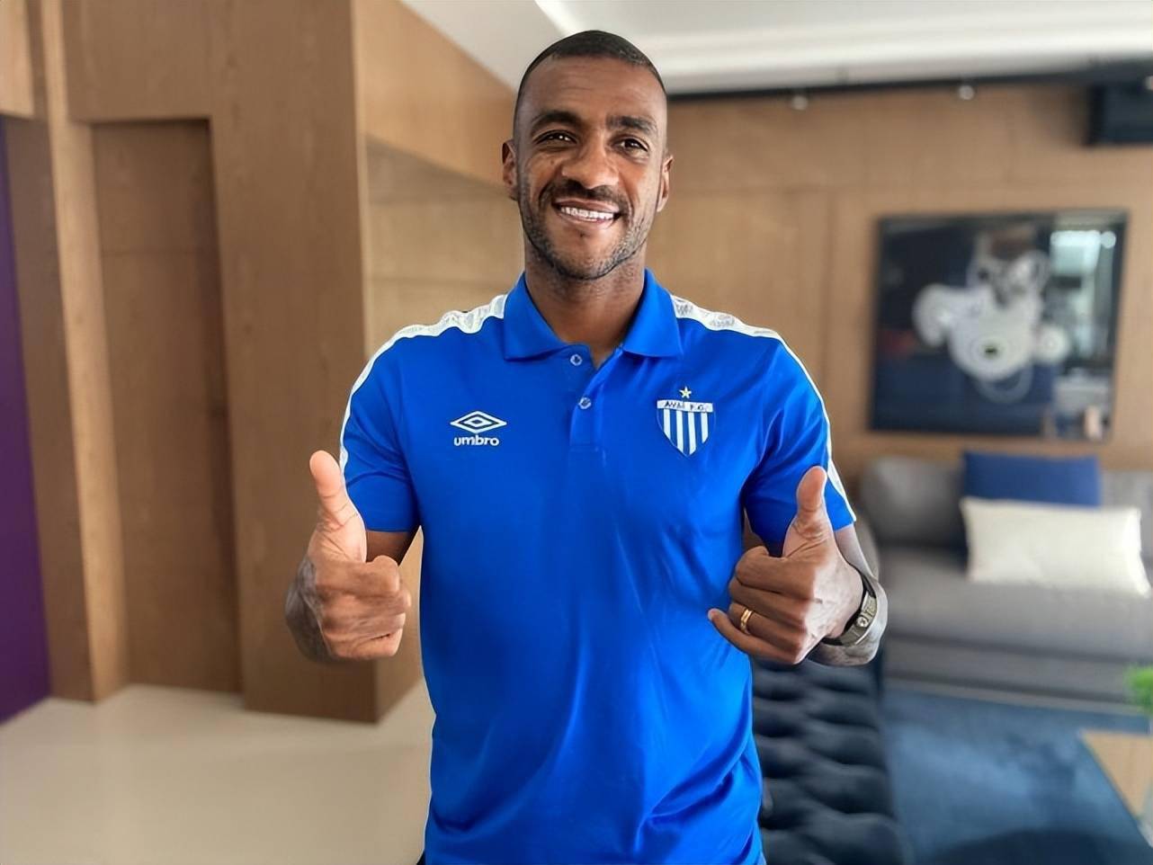 澳大利亚队前锋获得最佳射手奖，表现抢眼