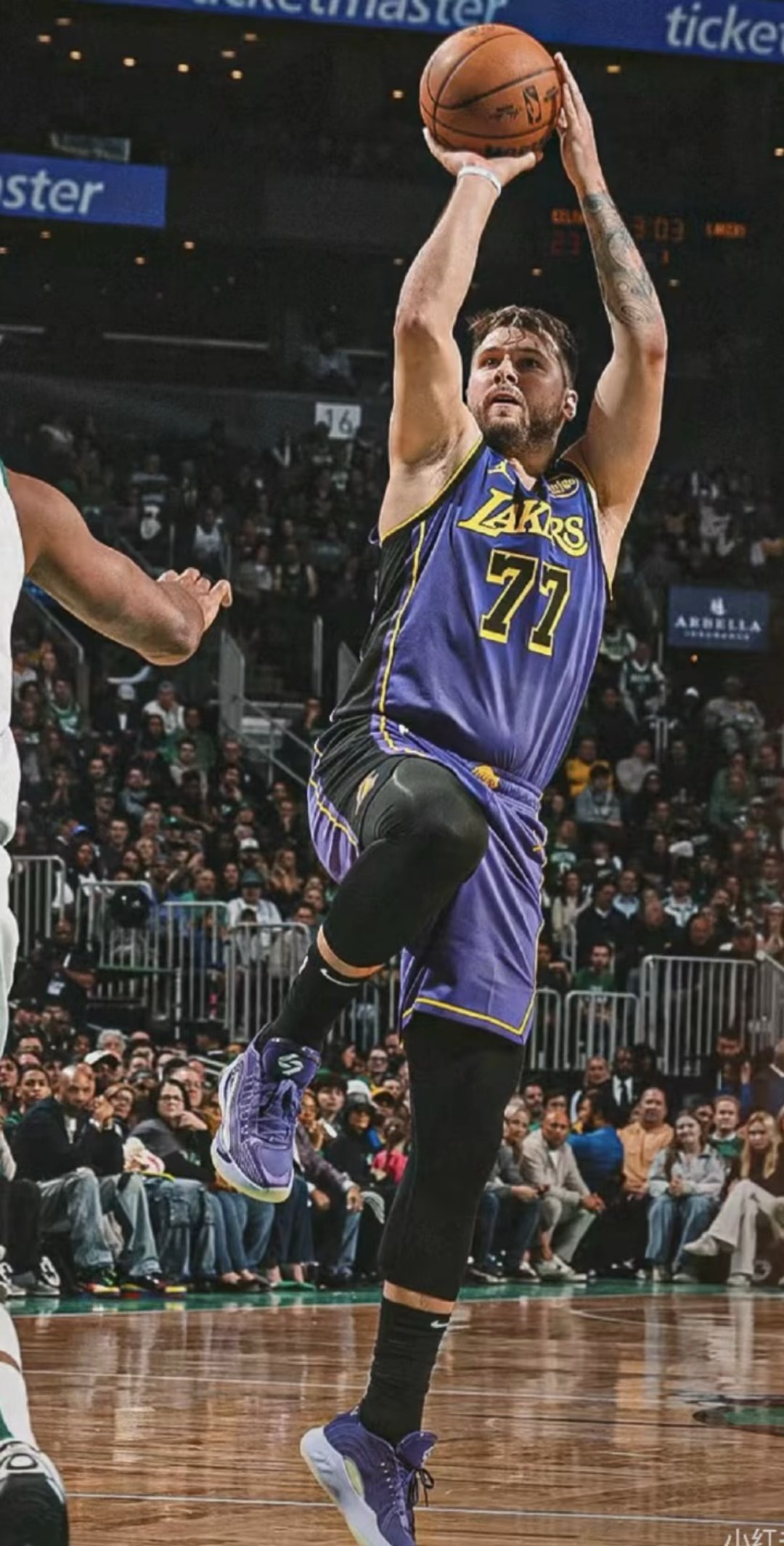 凯尔特人队主场不敌强敌，遭遇三连败