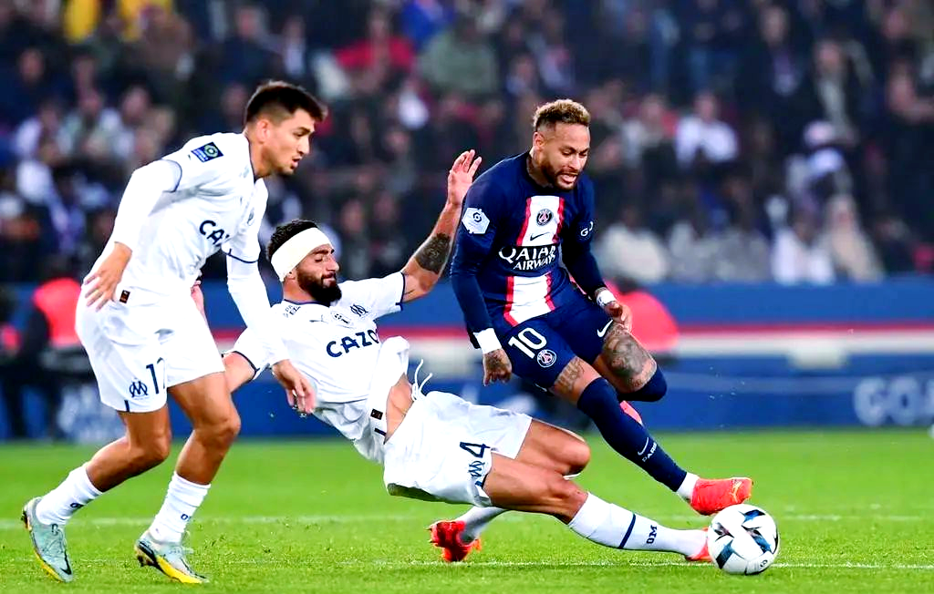 巴黎圣日耳曼欲战胜蒙彼利埃，争夺胜利的简单介绍