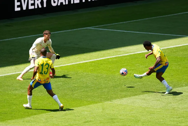 非洲球队突破重围，晋级八强