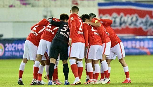 瓦伦西亚实现反击，球队换回胜利之路