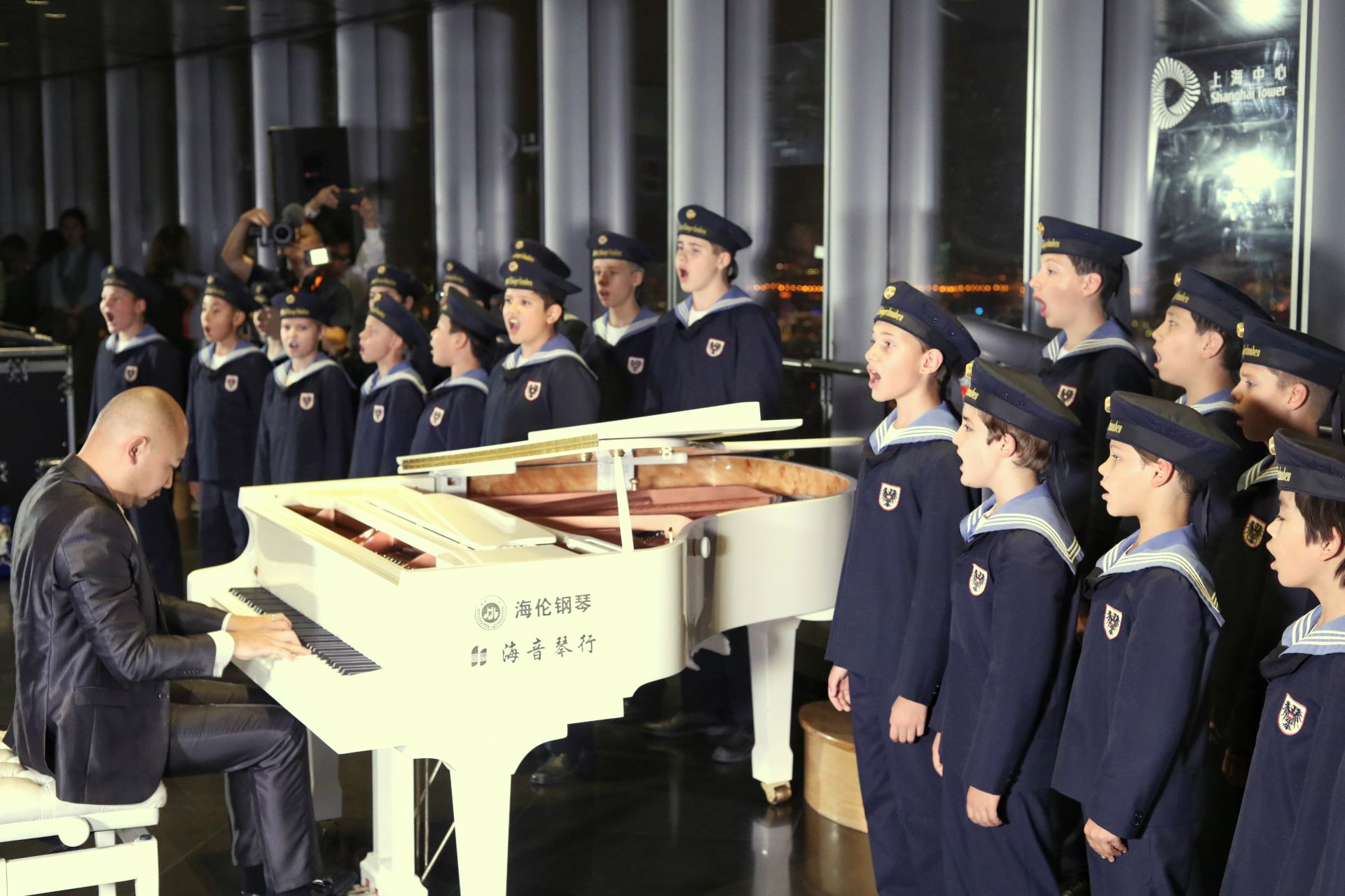 开云体育登录-爱延维也纳队员归正，俱乐部荣辱共体之决心的简单介绍