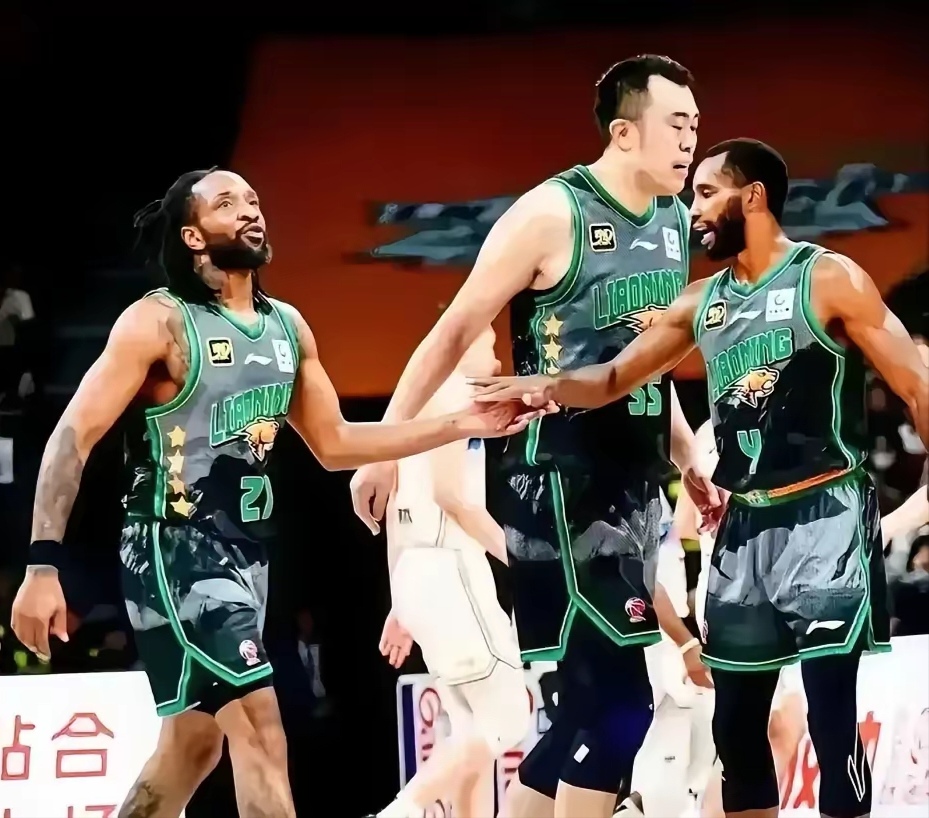 广厦男篮连胜，赢得对阵福建队的胜利