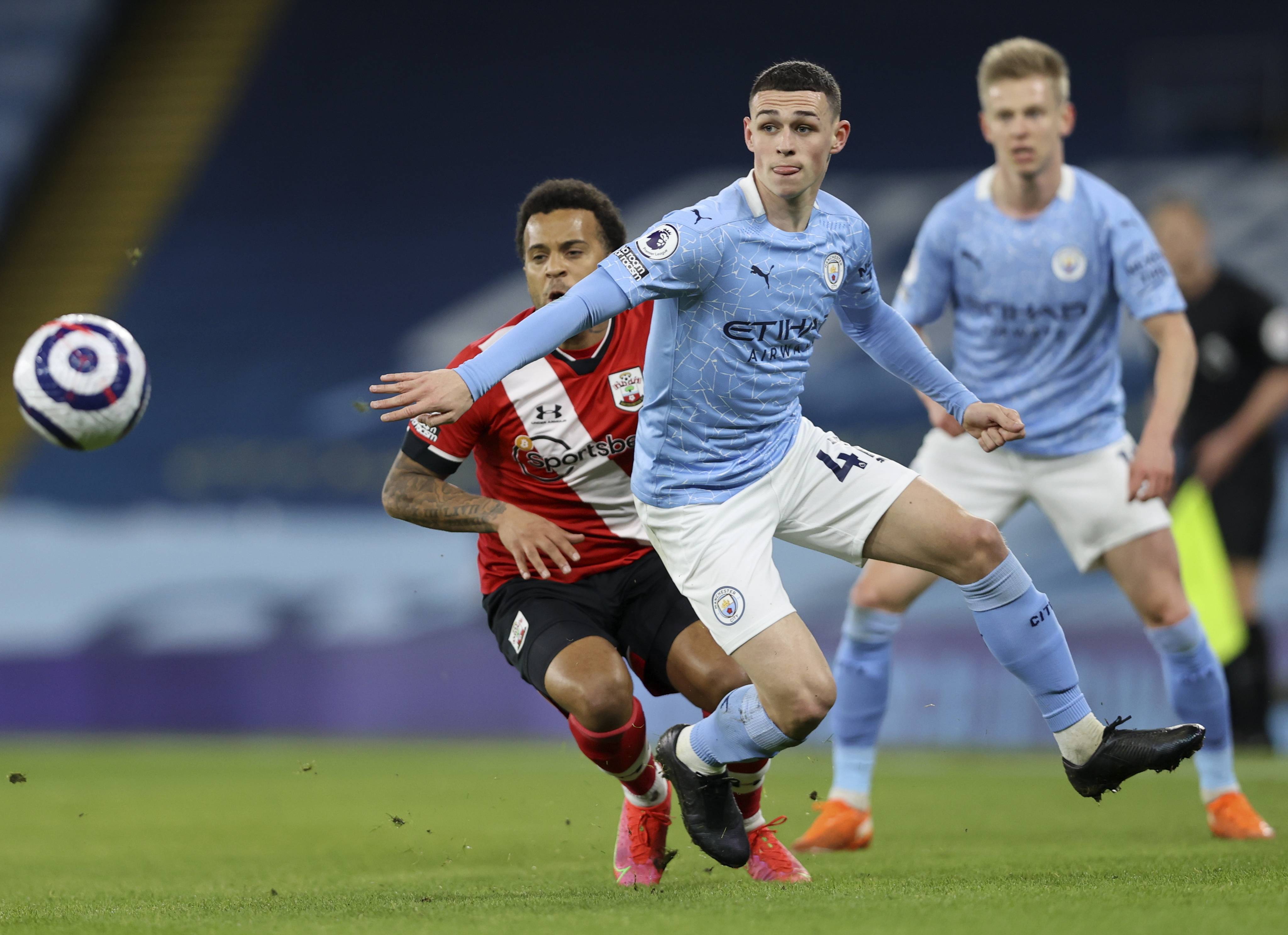 包含切尔西客场对阵曼城，双方实力均衡引人期待的词条