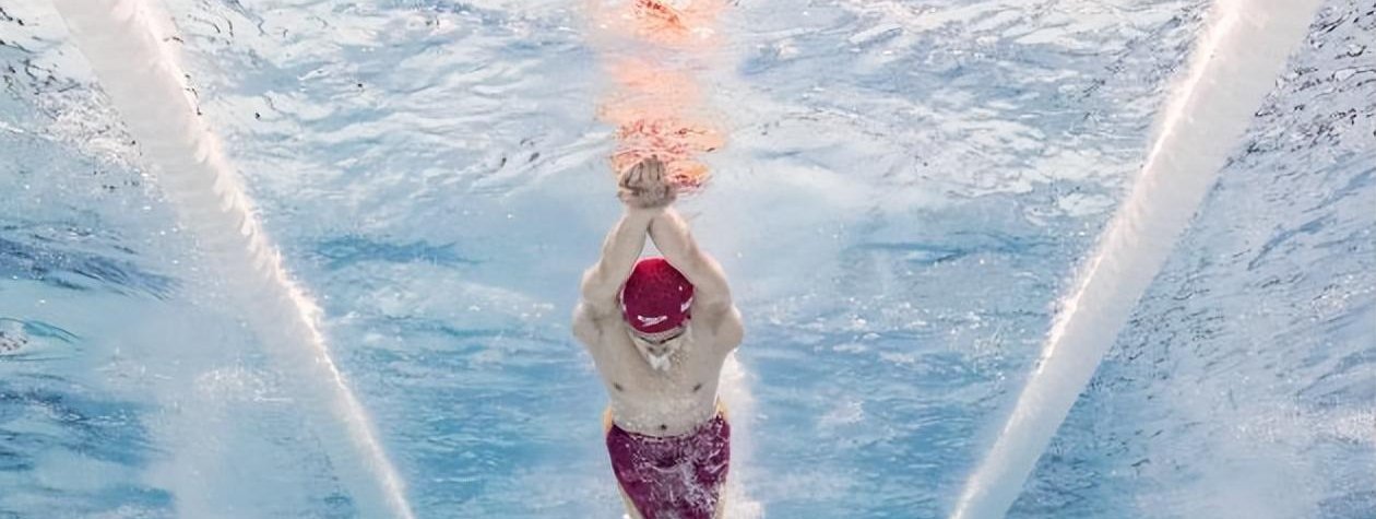 新西兰游泳选手刷新个人记录获得金牌