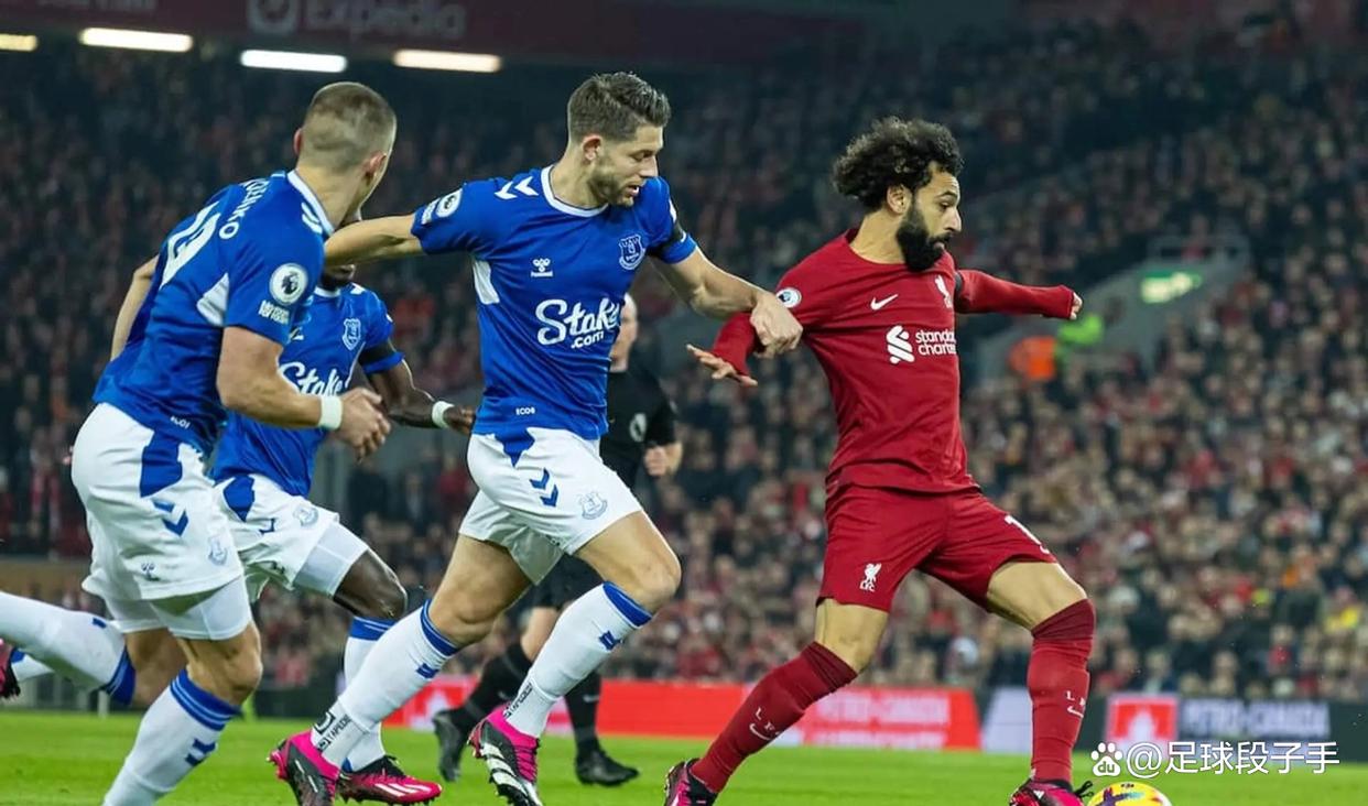 利物浦备战战术调整，教练组反复磨炼备战