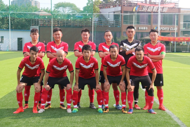 擂台之争！中国球队面对东方巨人，斗志昂扬