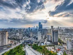 包含贵阳长臂猿对决大连海蛎子队，实力对比明显的词条