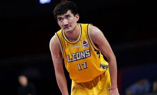 俄罗斯球员在国际篮球赛事中崭露头角