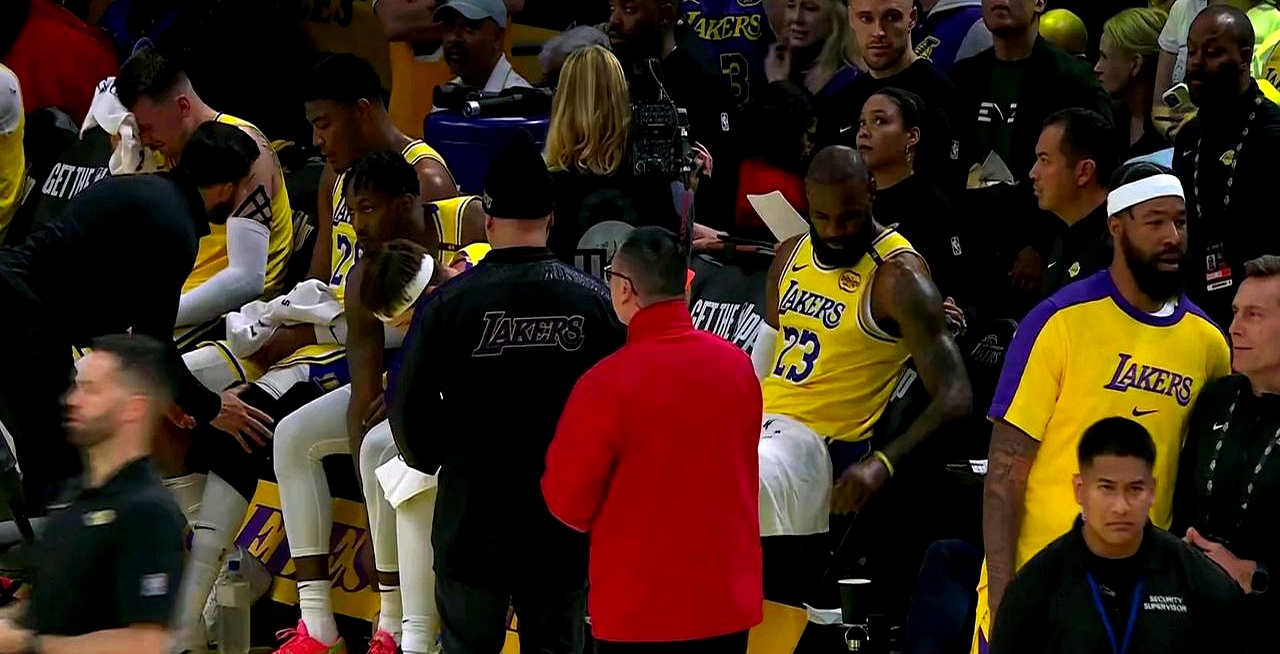 湖人客场不敌步行者，吞下四连败