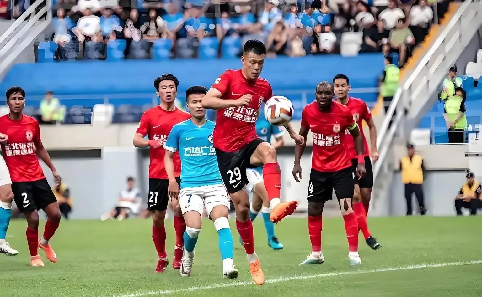 国安客场遭遇河南建业逼平，积分榜上积落