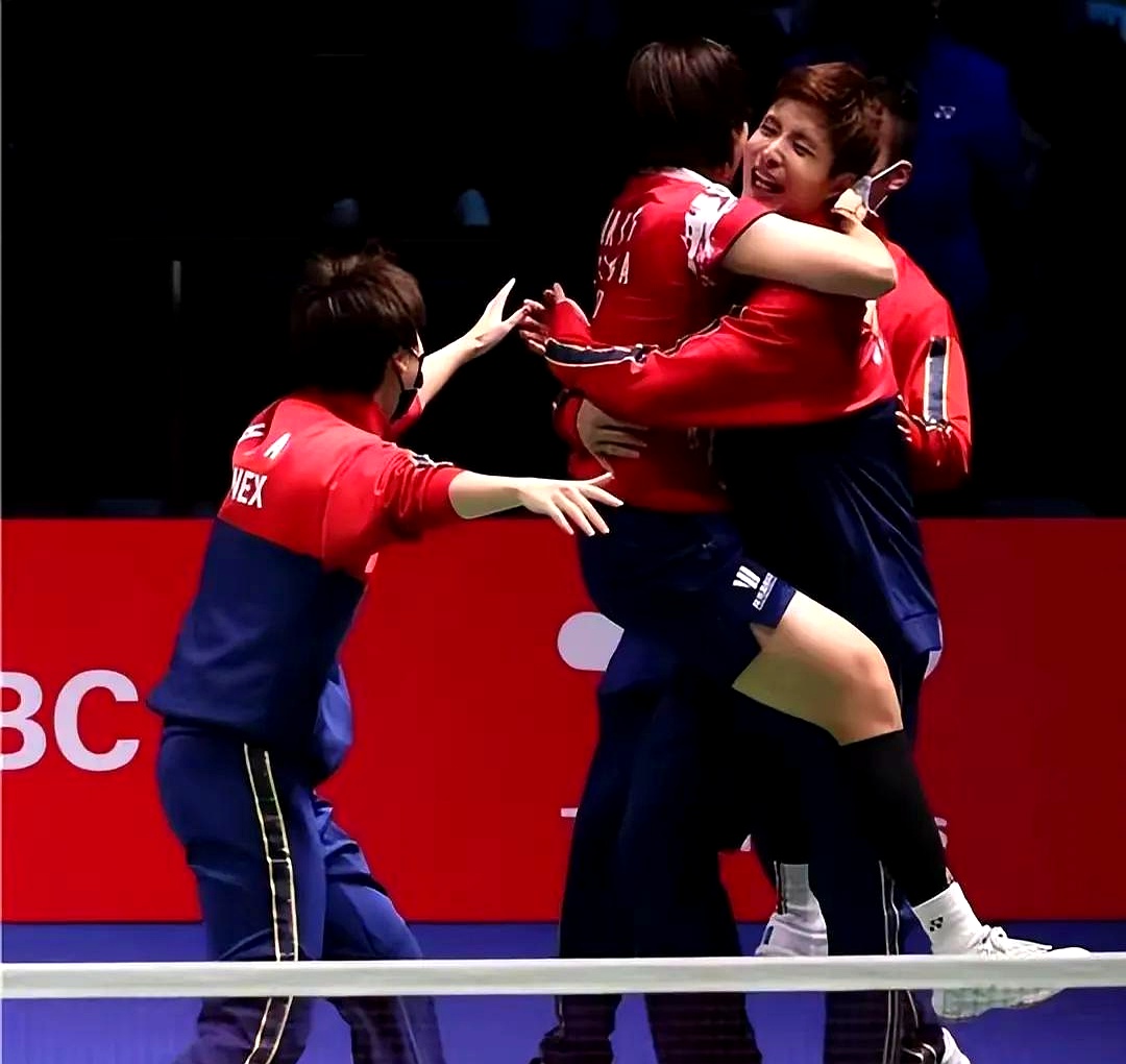 关于马来西亚队轻取韩国队，石宇奇带队取胜的信息